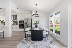 304 Loganberry Ct, Austin, TX 78745 - Photo 15