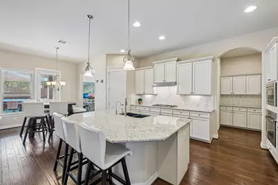 213 Lake Como Drive, Lakeway, TX 78734 - Photo 3