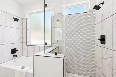 2604 Wilson Avenue, Lago Vista, TX 78645 - Photo 17