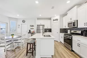 306 Banff Dr, Kyle, TX 78640 - Photo 9