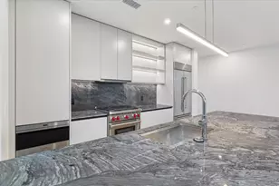 610 Davis St, Austin, TX 78701 - Photo 5