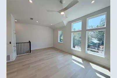 200 W 56th Street #8101, Austin, TX 78751 - Photo 17