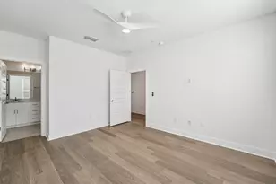 200 W 56th St, Austin, TX 78751 - Photo 9