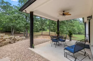 110 W Keamuku Ct, Bastrop, TX 78602 - Photo 5