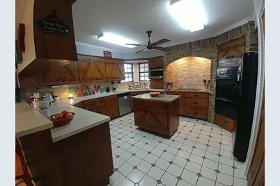 105 Red Tip Lane, Brenham, TX 77833 - Photo 11