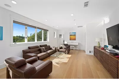 2406 Pemberton Parkway, Austin, TX 78703 - Photo 23