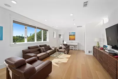 2406 Pemberton Parkway, Austin, TX 78703 - Photo 25