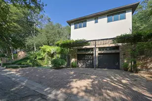 2406 Pemberton Pkwy, Austin, TX 78703 - Photo 37