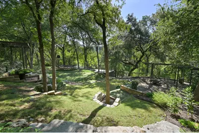 2406 Pemberton Parkway, Austin, TX 78703 - Photo 35