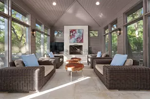 2406 Pemberton Pkwy, Austin, TX 78703 - Photo 11