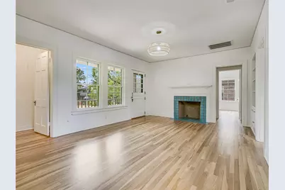 501 Carolyn Avenue, Austin, TX 78705 - Photo 15