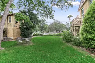 501 Carolyn Ave, Austin, TX 78705 - Photo 29