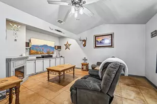 611 Magnolia Ln, Cottonwood Shores, TX 78657 - Photo 25