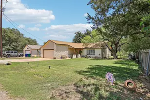 611 Magnolia Ln, Cottonwood Shores, TX 78657 - Photo 35
