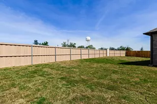 227 Kingswood Dr, Bastrop, TX 78602 - Photo 21