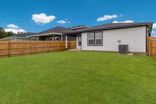 350 San Juan Trl, Bastrop, TX 78602 - Photo 17