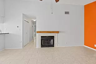 106 E 30th St, Austin, TX 78705 - Photo 7