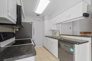 106 E 30th St, Austin, TX 78705 - Photo 15