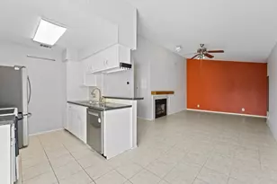 106 E 30th St, Austin, TX 78705 - Photo 15