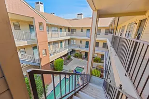 106 E 30th St, Austin, TX 78705 - Photo 39