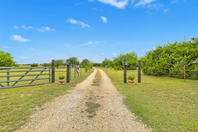 1505 County Road 315, Jarrell, TX 76537 - Photo 3