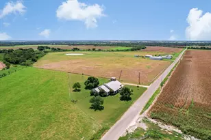 1465 Co Rd 436, Thrall, TX 76578 - Photo 25