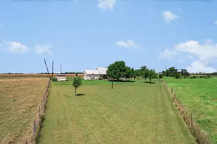 1465 Co Rd 436, Thrall, TX 76578 - Photo 23