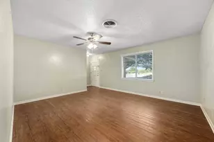 1615 Park Ln, Georgetown, TX 78628 - Photo 7