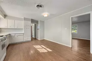1615 Park Ln, Georgetown, TX 78628 - Photo 13