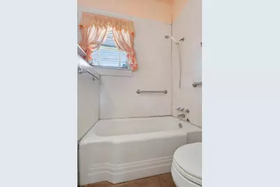 1104 E Umlang Street, Thorndale, TX 76577 - Photo 23