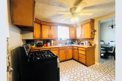 313 S Nolan Avenue, Cameron, TX 76520 - Photo 5