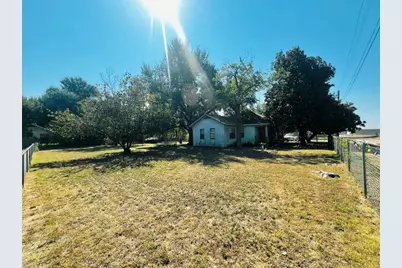 313 S Nolan Avenue, Cameron, TX 76520 - Photo 15