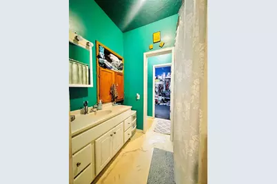 313 S Nolan Avenue, Cameron, TX 76520 - Photo 11