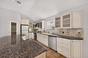 7441 Dallas Dr, Austin, TX 78729 - Photo 5