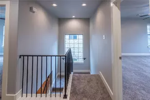 306 E 34th St, Austin, TX 78705 - Photo 13