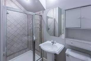 306 E 34th St, Austin, TX 78705 - Photo 5