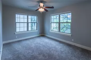 306 E 34th St, Austin, TX 78705 - Photo 11