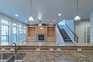 306 E 34th St, Austin, TX 78705 - Photo 3