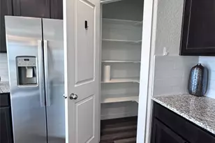 300 Colthorpe Ln, Hutto, TX 78634 - Photo 15