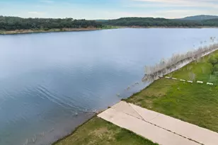 207 Cove Creek Dr, Spicewood, TX 78669 - Photo 37