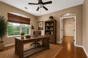207 Cove Creek Dr, Spicewood, TX 78669 - Photo 11
