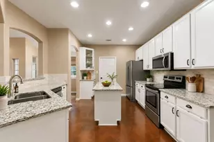 207 Cove Creek Dr, Spicewood, TX 78669 - Photo 3