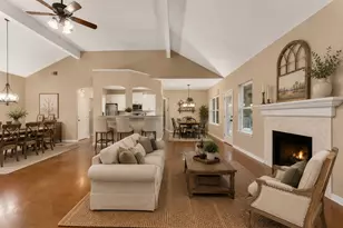 207 Cove Creek Dr, Spicewood, TX 78669 - Photo 3