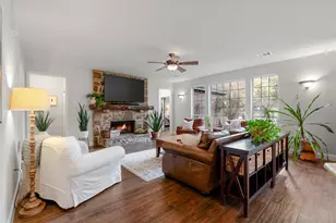 10019 Estancia Ln, Austin, TX 78739 - Photo 15