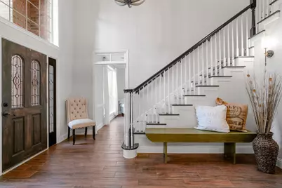 10019 Estancia Lane, Austin, TX 78739 - Photo 9