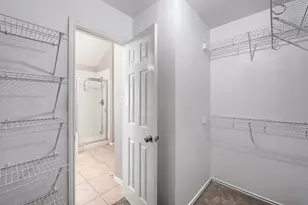 9305 Pioneer Forest Dr, Austin, TX 78744 - Photo 17