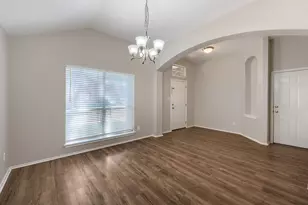 9305 Pioneer Forest Dr, Austin, TX 78744 - Photo 3