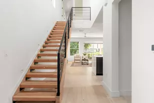905 E 2nd St, Austin, TX 78702 - Photo 21
