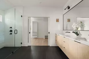 905 E 2nd St, Austin, TX 78702 - Photo 25