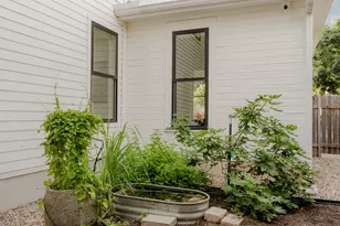 905 E 2nd St, Austin, TX 78702 - Photo 29